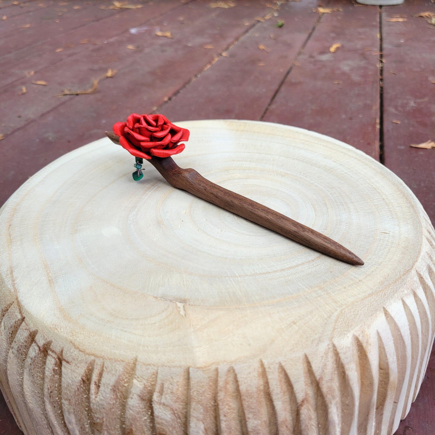 Self-Defense Hairpin with Red Rose and Malachite Leaf Design – Self-Defense Accessory