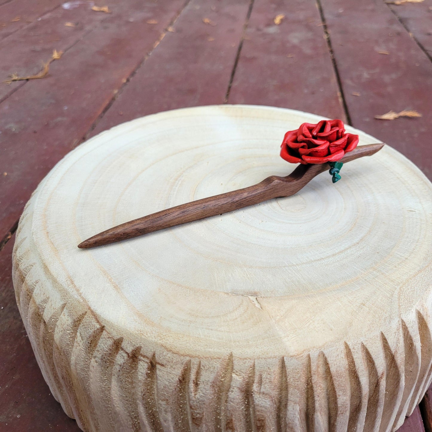 Self-Defense Hairpin with Red Rose and Malachite Leaf Design – Self-Defense Accessory